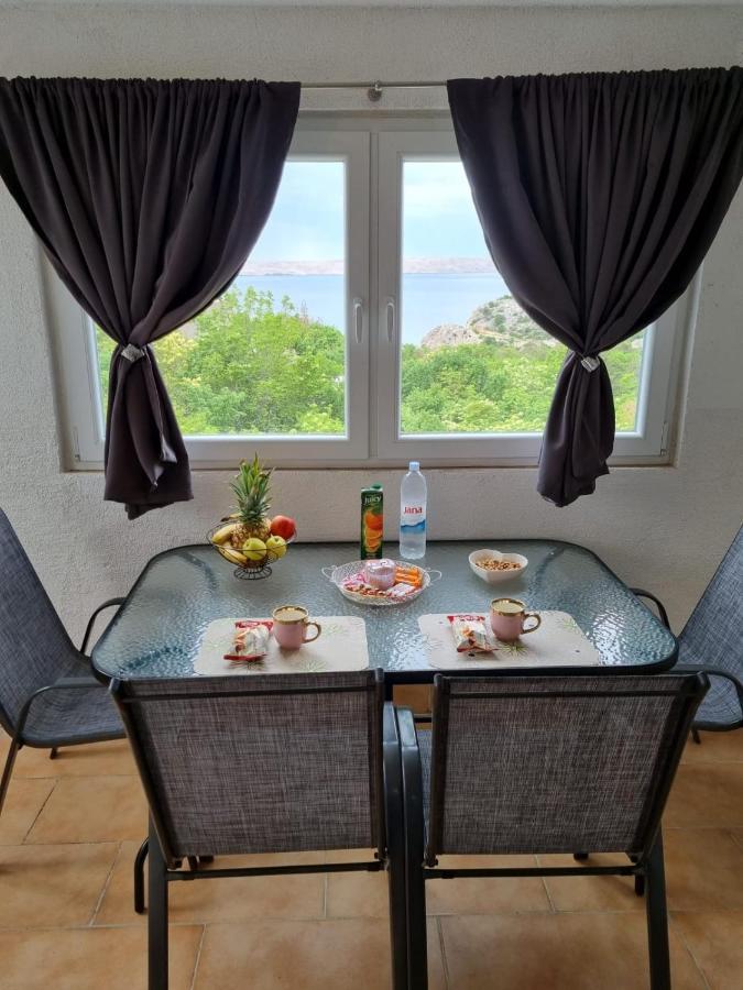 Apartmani 'Cvit' Karlobag Ngoại thất bức ảnh