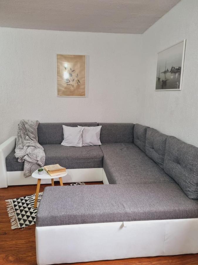 Apartmani 'Cvit' Karlobag Ngoại thất bức ảnh