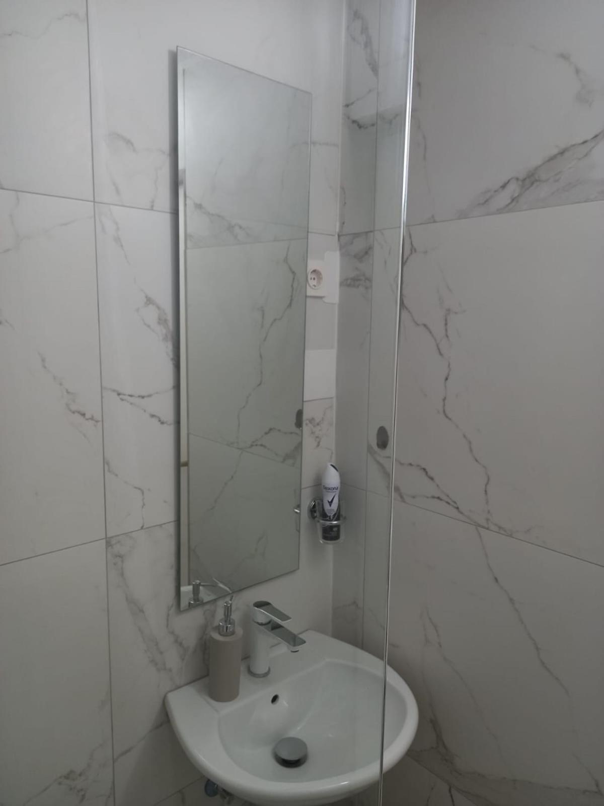 Apartmani 'Cvit' Karlobag Ngoại thất bức ảnh