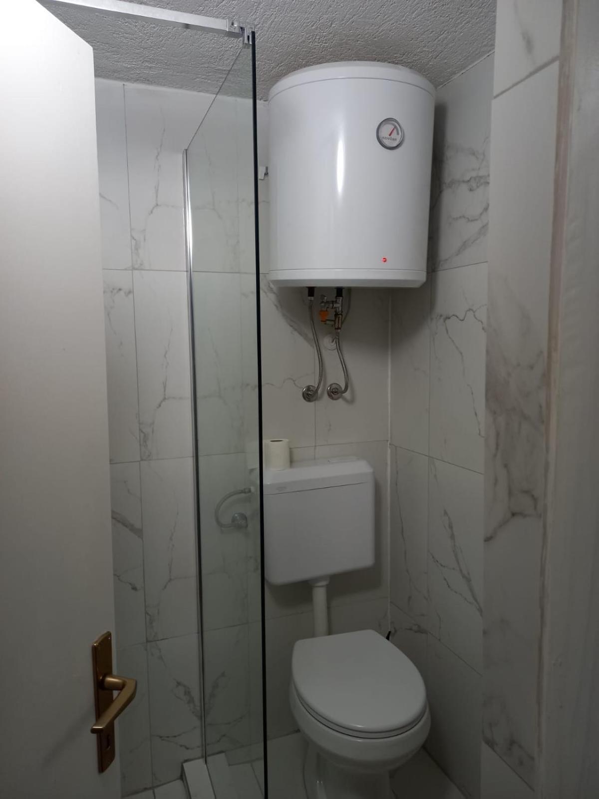 Apartmani 'Cvit' Karlobag Ngoại thất bức ảnh