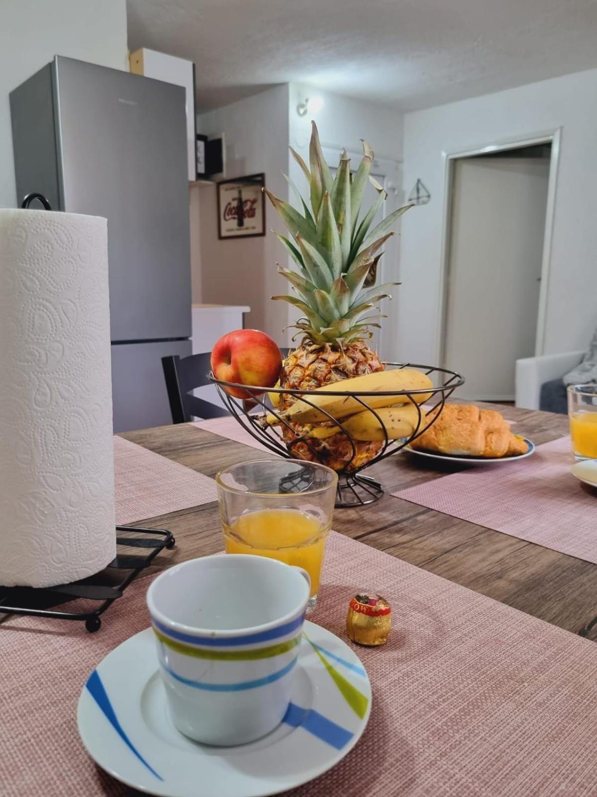 Apartmani 'Cvit' Karlobag Ngoại thất bức ảnh